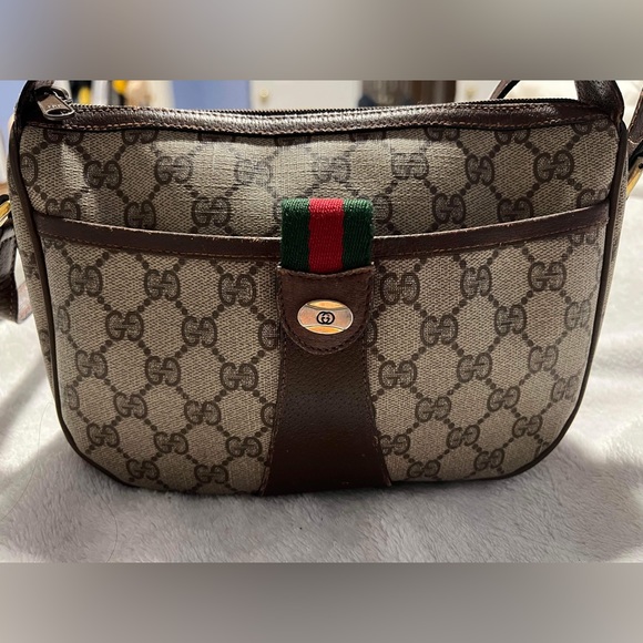 Authentic GG sherry line criss body bag - Picture 1 of 12